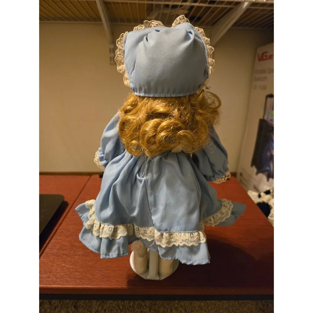 Dynasty Doll Collection Cardinal Inc‎ Blue Lace Dress Porcelain Vintage Doll 12